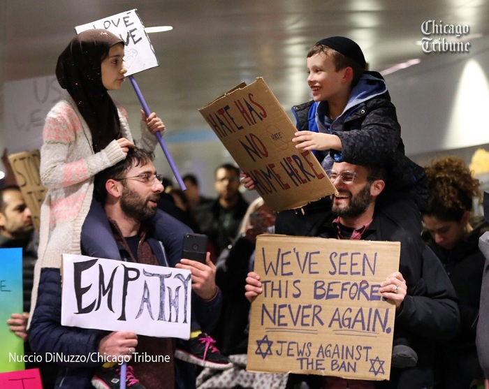 How photo of Jewish and Muslim kids protesting President Trump went viral